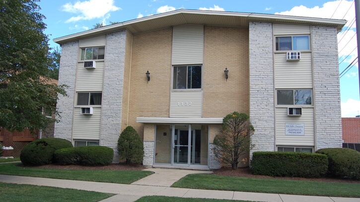 1132 troost avenue forest park